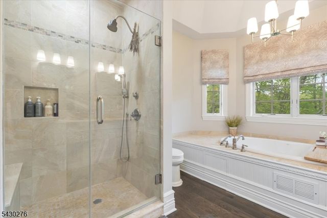 33 Still Hollow Rd, Tewksbury Twp., NJ 08833