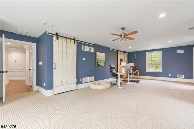 33 Still Hollow Rd, Tewksbury Twp., NJ 08833