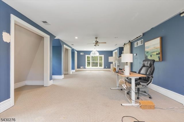 33 Still Hollow Rd, Tewksbury Twp., NJ 08833
