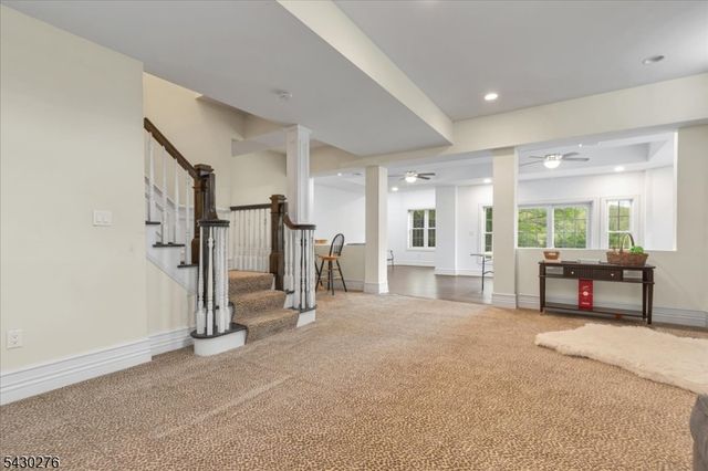 33 Still Hollow Rd, Tewksbury Twp., NJ 08833