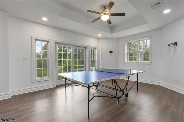 33 Still Hollow Rd, Tewksbury Twp., NJ 08833