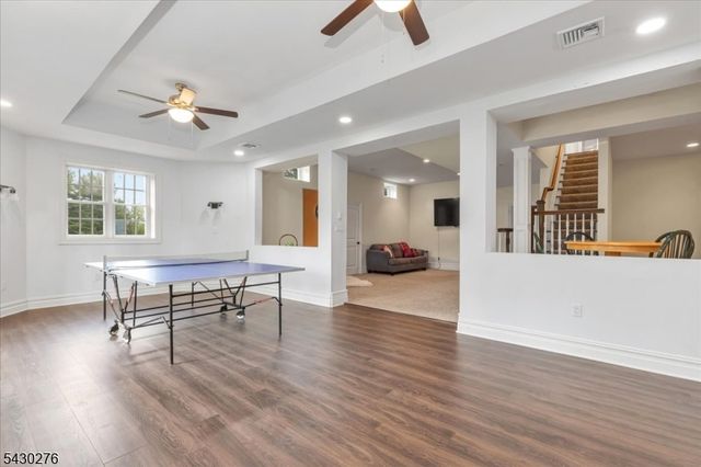 33 Still Hollow Rd, Tewksbury Twp., NJ 08833