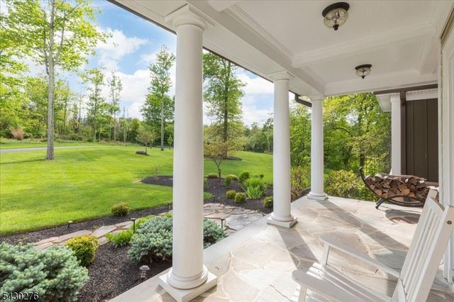 33 Still Hollow Rd, Tewksbury Twp., NJ 08833