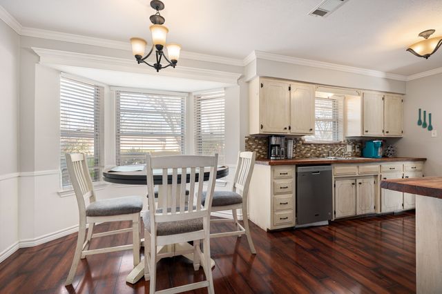 2422 Nottingham Place, Grand Prairie, TX 75050