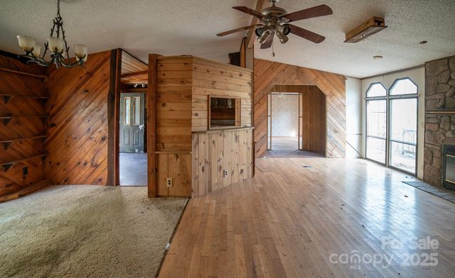 2258 Sweet Maple Place, Lenoir, NC 28645