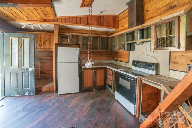 2258 Sweet Maple Place, Lenoir, NC 28645