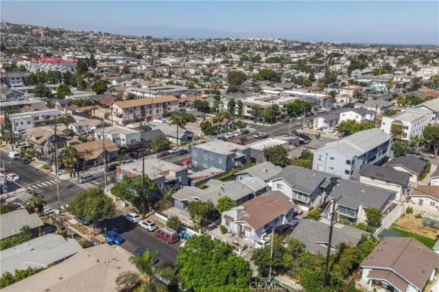 932 Walnut, Long Beach, CA 90813