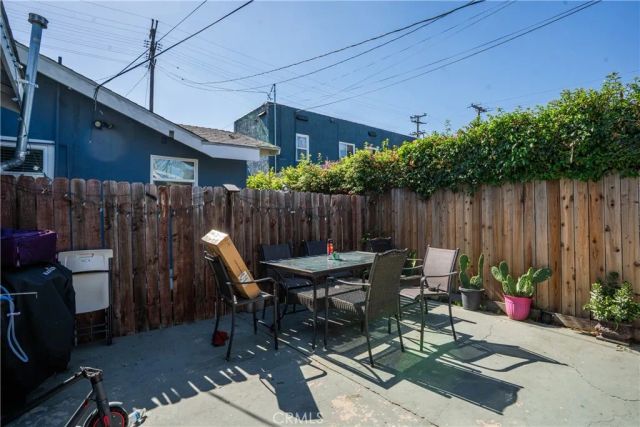 932 Walnut, Long Beach, CA 90813