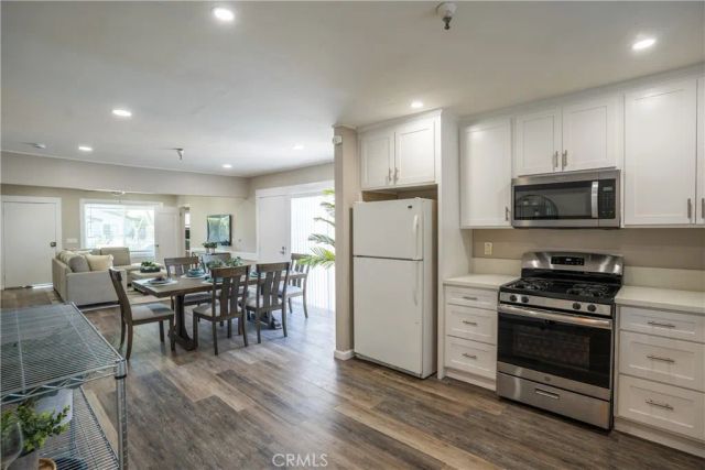 932 Walnut, Long Beach, CA 90813