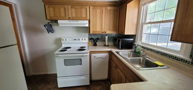 1727-1729 Sunnyside Drive, Kalamazoo, MI 49048