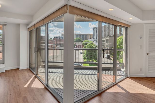 900 19th Ave S Apt 508, Nashville, TN 37212