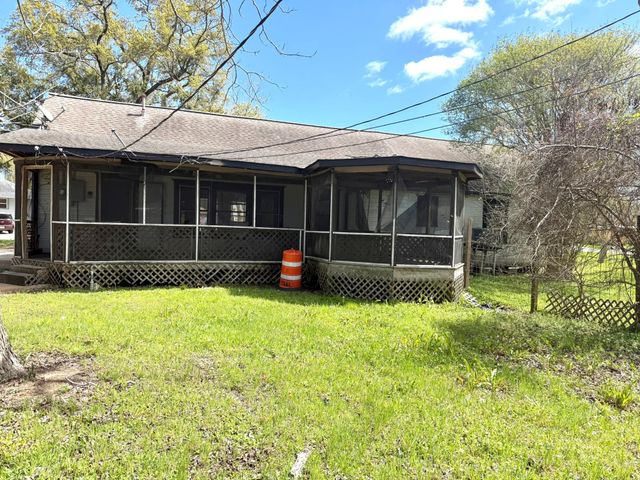 3122 Hamilton Street, La Porte, TX 77571