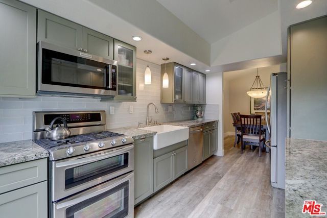 22348 Heritage Pass Place, Chatsworth (los Angeles), CA 91311