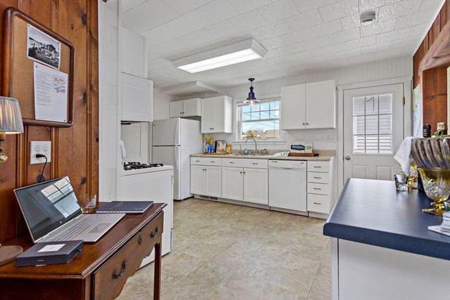 142 Silver Beach Avenue, North Falmouth, MA 02556