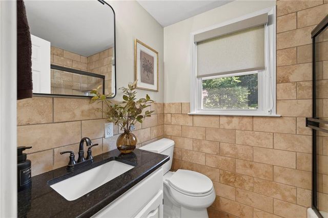9025 Holly Street, Kansas City, MO 64114
