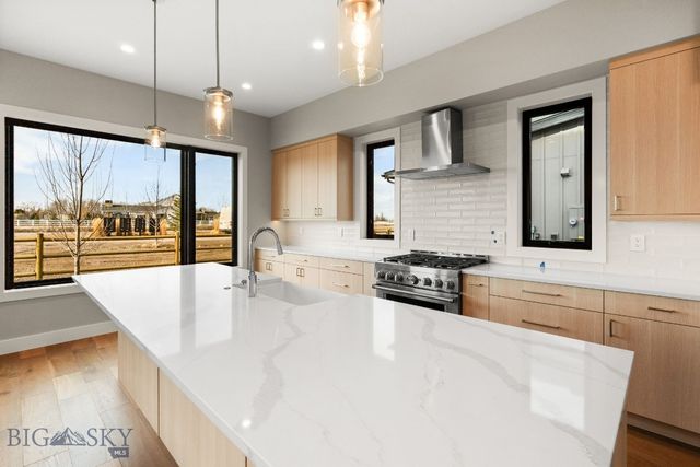 141 Creekbank Loop, Bozeman, MT 59718