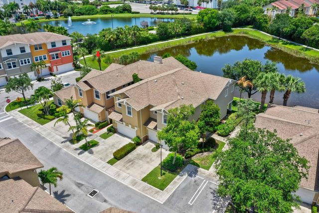 477 Pacific Grove Drive 2, West Palm Beach, FL 33401