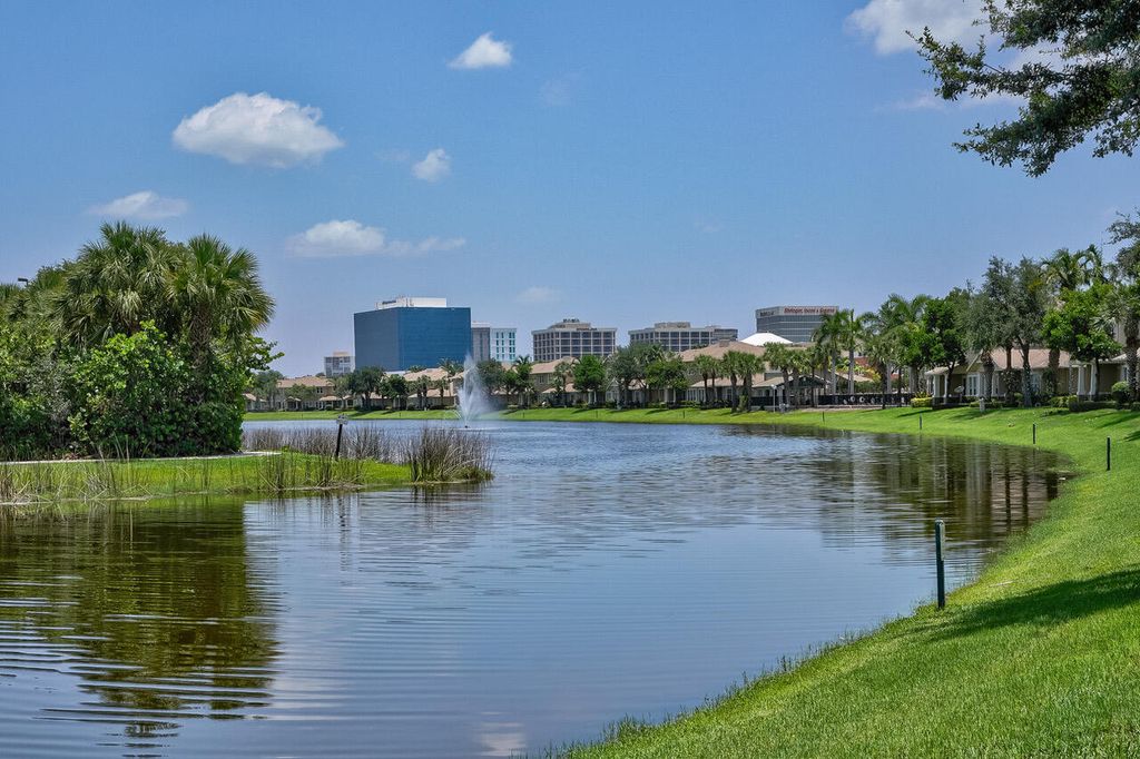 477 Pacific Grove Drive 2, West Palm Beach, FL 33401