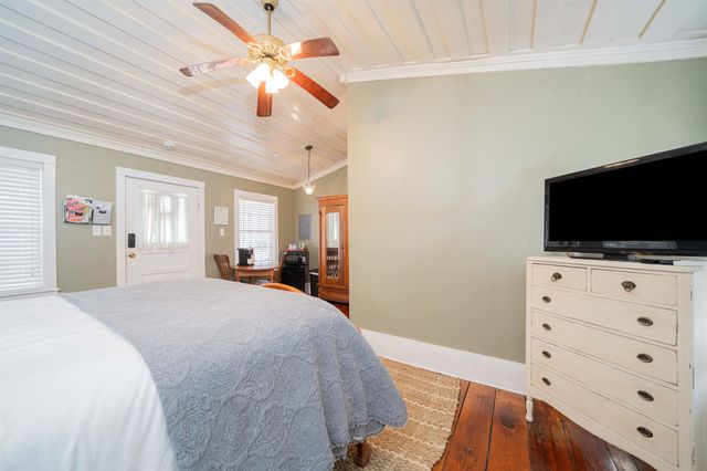 408 Houston St, Jefferson, TX 75657