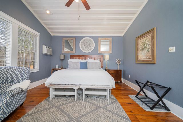 408 Houston St, Jefferson, TX 75657