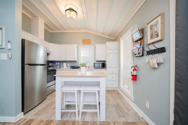 408 Houston St, Jefferson, TX 75657