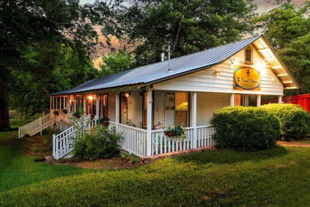 408 Houston St, Jefferson, TX 75657