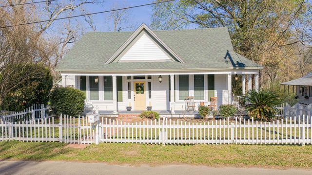 408 Houston St, Jefferson, TX 75657