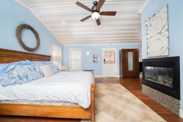 408 Houston St, Jefferson, TX 75657