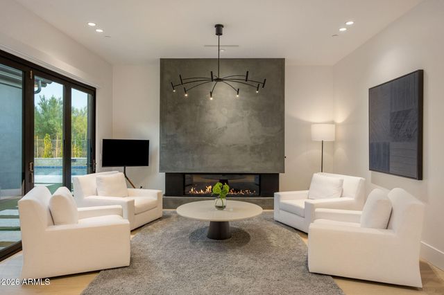 8820 E LARIAT Lane, Scottsdale, AZ 85255