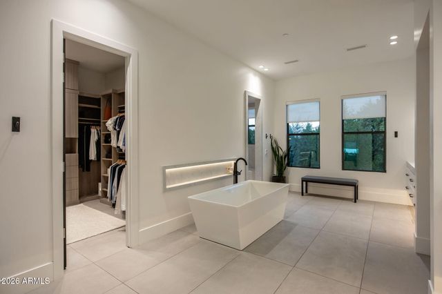 8820 E LARIAT Lane, Scottsdale, AZ 85255