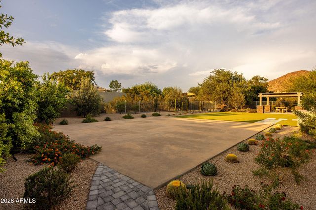 8820 E LARIAT Lane, Scottsdale, AZ 85255