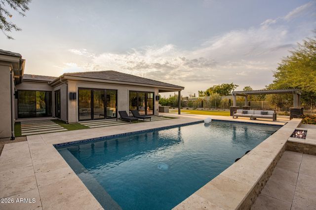 8820 E LARIAT Lane, Scottsdale, AZ 85255