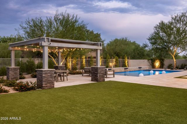 8820 E LARIAT Lane, Scottsdale, AZ 85255