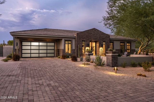 8820 E LARIAT Lane, Scottsdale, AZ 85255