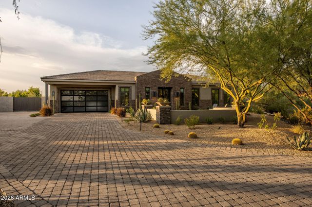 8820 E LARIAT Lane, Scottsdale, AZ 85255
