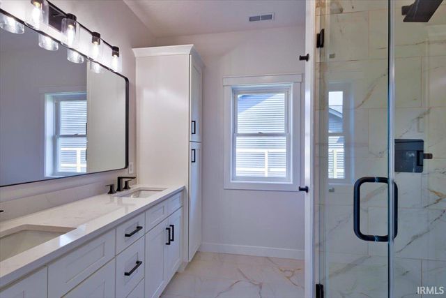 2102 Aruba Drive, Bedford, IN 47421