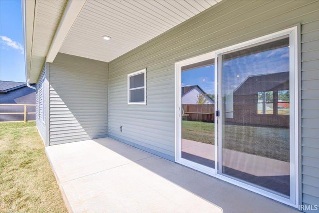 2102 Aruba Drive, Bedford, IN 47421