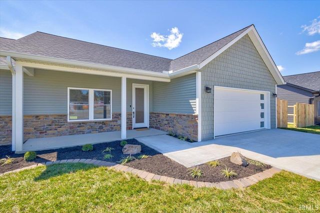 2102 Aruba Drive, Bedford, IN 47421