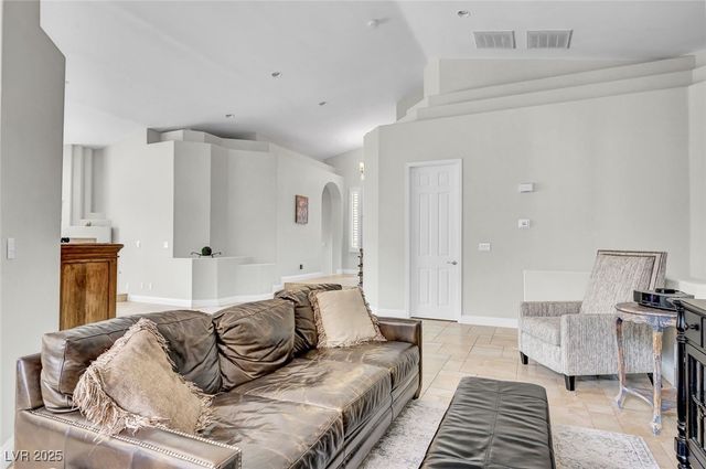 8809 Las Olivas Avenue, Las Vegas, NV 89147