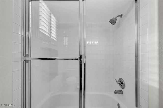 8809 Las Olivas Avenue, Las Vegas, NV 89147