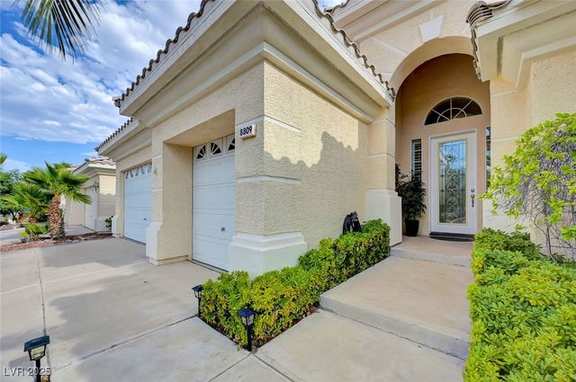 8809 Las Olivas Avenue, Las Vegas, NV 89147