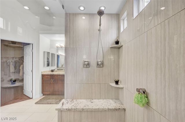 8809 Las Olivas Avenue, Las Vegas, NV 89147