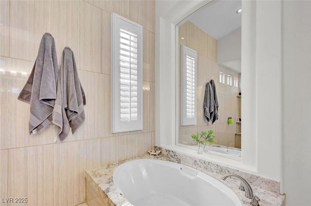 8809 Las Olivas Avenue, Las Vegas, NV 89147