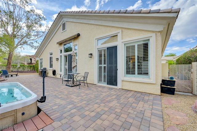 8809 Las Olivas Avenue, Las Vegas, NV 89147