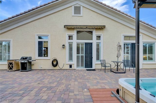 8809 Las Olivas Avenue, Las Vegas, NV 89147