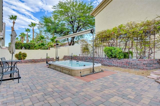 8809 Las Olivas Avenue, Las Vegas, NV 89147
