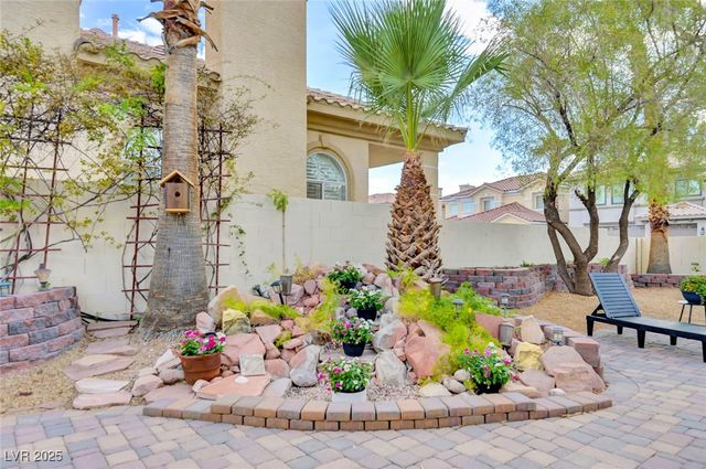 8809 Las Olivas Avenue, Las Vegas, NV 89147