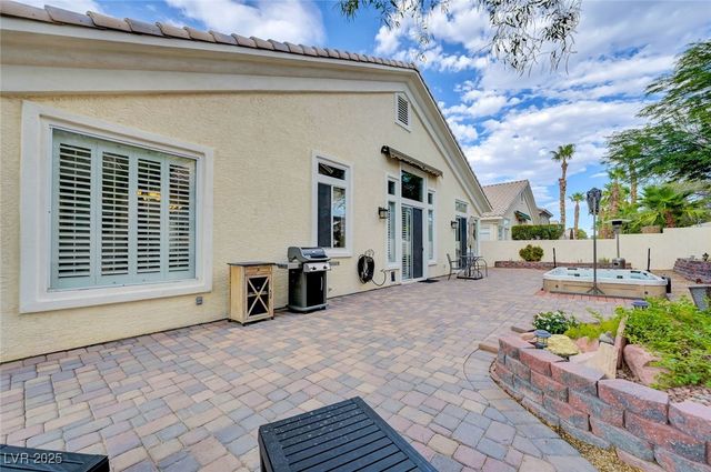 8809 Las Olivas Avenue, Las Vegas, NV 89147