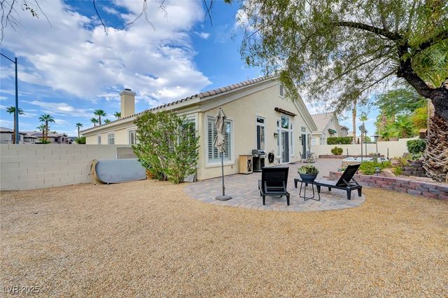 8809 Las Olivas Avenue, Las Vegas, NV 89147