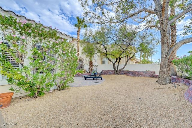 8809 Las Olivas Avenue, Las Vegas, NV 89147